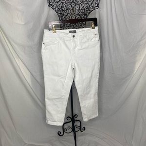 So Slimming By Chico’s White Capris Size 1